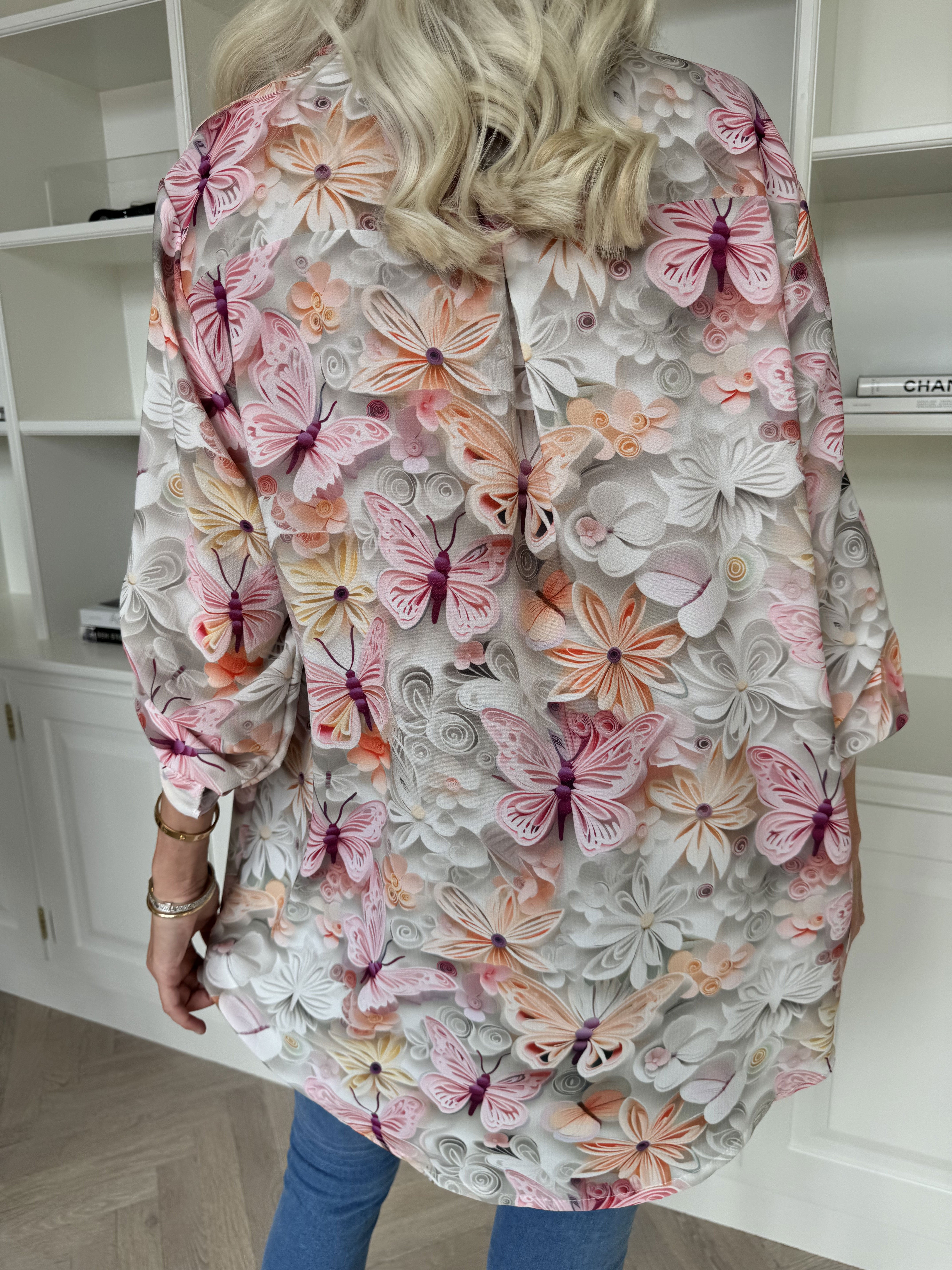 Vanesa Butterfly - Söt tunika i viskos med fjärilsmönster